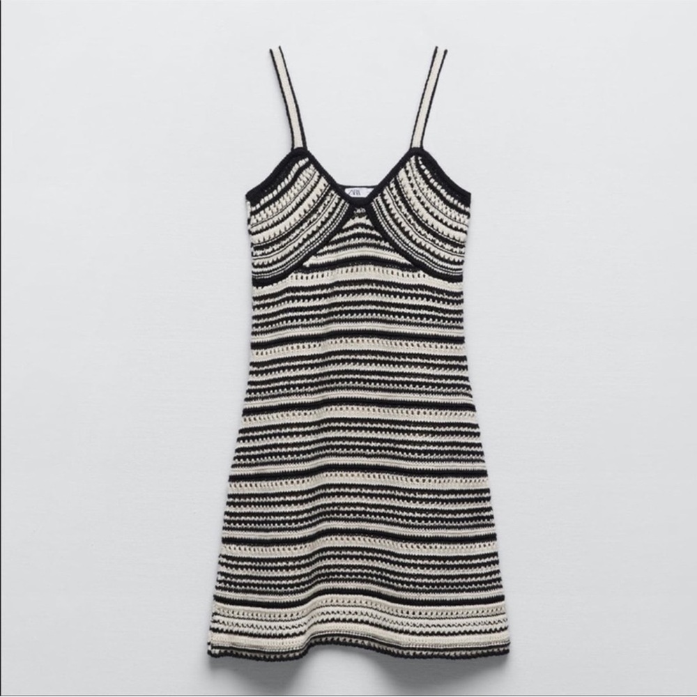 Zara striped knit black and white dress